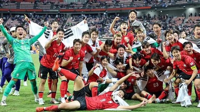 “군대 안 간다”고 자랑했던 축구선수 3인방, 아직 '병역 면제' 신청 안 했다