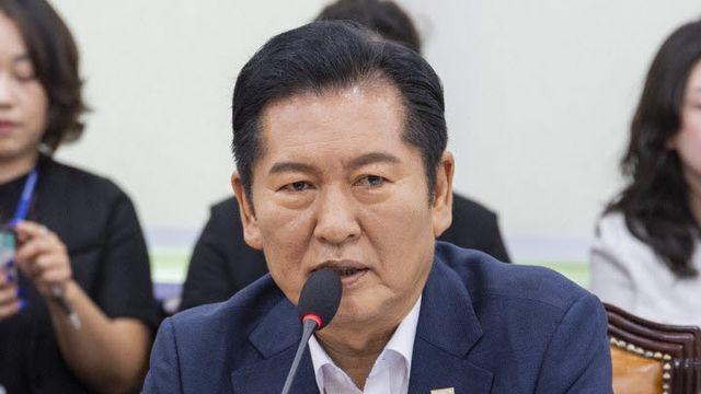 정청래, 국감 출국 앞두고 美 비자 보류…대체 왜