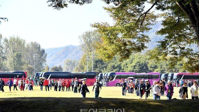 노원구민 1,500여명 화천서 가을 만끽... 화천군-노원구 상생 교류 '시동'