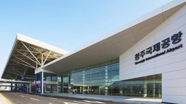 청주공항 이륙 전 승객 보조배터리에서 불…인명피해 없어