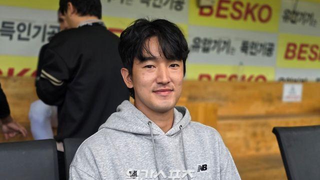 [IS 인터뷰] '다승왕 눈앞' 밤잠 설친 KT 고영표, 