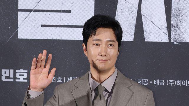 ‘암살자(들)’ 논란에 부산行 줄취소 됐는데…박해일은 부산에 떴다 [왓IS]