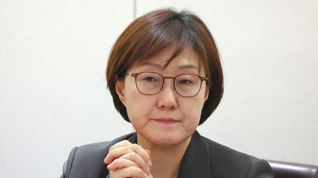 다시 시작된 ‘김현지’ 쟁탈전
