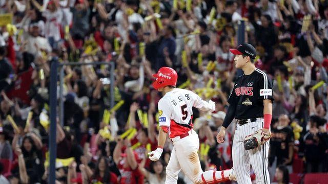 '김도영 결승포' 프로야구 KIA, LG 꺾고 준PO 직행