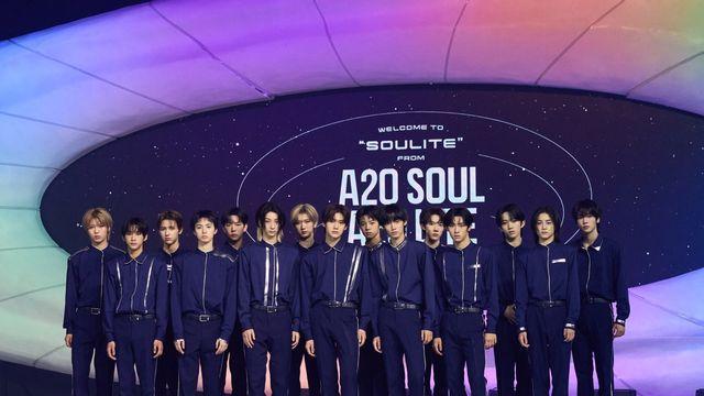 15인조 보이그룹·9인조 걸그룹 동시 출격…A2O 소울·라이트 데뷔 쇼 [종합]