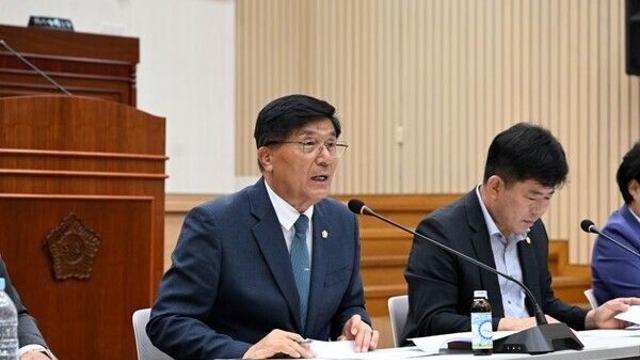 연천군의회, 전곡초 학생들과 의정활동 체험…“어린이 목소리 듣는다”