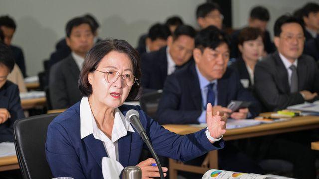 추미애 ‘소방은 재정 빨대’ 발언 후폭풍…소방 반발 확산