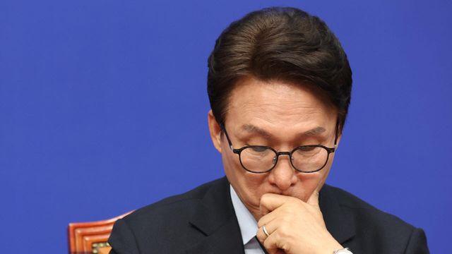 與, 신천지 의혹에 야간 최고위... “처리 방법 더 숙고하기로”