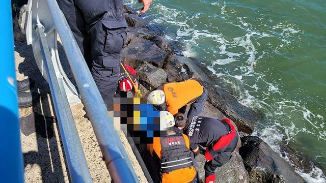 제주 도두 포구서 30대 여성 물에 빠져 숨져