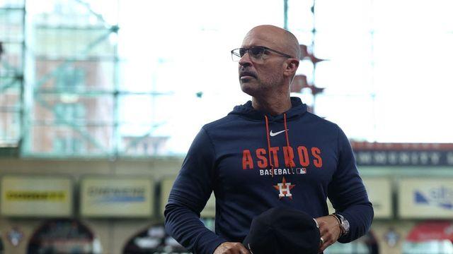 MLB 휴스턴 감독, 계약 기간 중 시애틀 구단 감독 면접