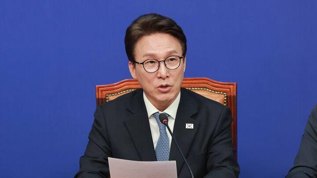 민주당 신천지 집단가입 의혹 확산···정청래 “조사 결과 공개하라”