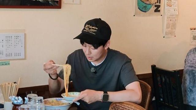 ‘면친자’ 김남길, 도쿠시마 라멘에 “좋아! 미쳐버리겠네” (현무로드)