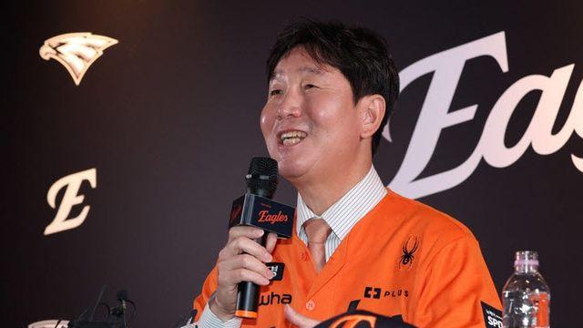 “내년 시즌은 내일부터”…류지현, '2위->9위' 한화 체질 바꾼다