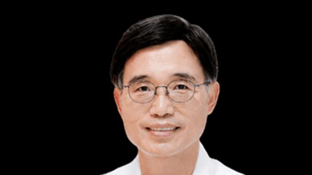 [Câu chuyện tập đi lại của bác sĩ Song Sang-ho] Phẫu thuật thay khớp háng nhân tạo, chỉ cần hai chân dài bằng nhau là có thể yên tâm?