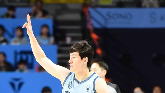 프로농구 소노, 현대모비스 꺾고 4연패 탈출…3점슛 16개
