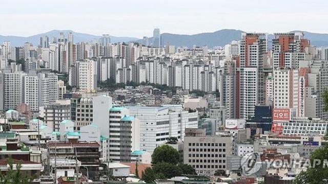 대출이자 집주인 7년간 66% 늘 때 전세 가구 144% 뛰어