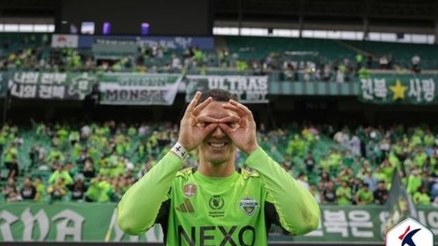 '티아고 2골' 전북, 제주에 3-2 진땀승…광주는 자책골로 역전패(종합)