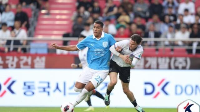추억의 푸른 유니폼도 골문은 못 열었다... 포항스틸러스, FC안양과 0대0 ‘파이널A 좌절’