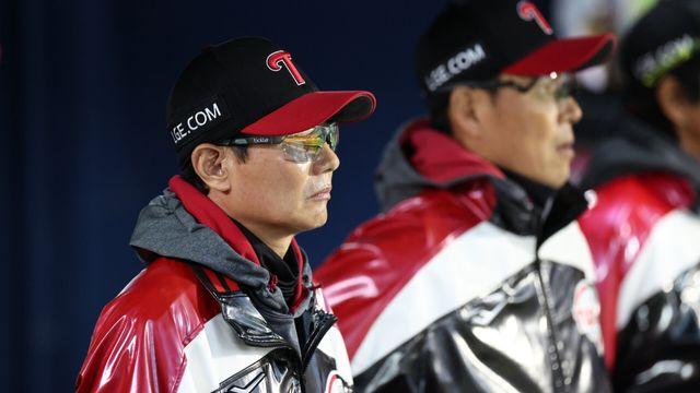 [IS 패장] 벼랑 끝 염경엽 감독 
