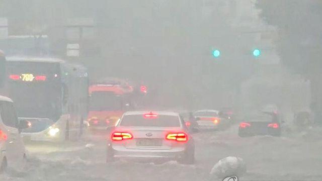 폭우에 서울 곳곳 침수·교통통제…강북구 시간당 53.5㎜ 쏟아져(종합2보)