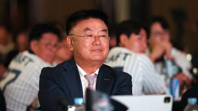 두산 언급할 때마다 “우리 팀”…KBO리그와 베어스의 산증인, 떠나는 김태룡 단장의 진심 [SD 인터뷰]