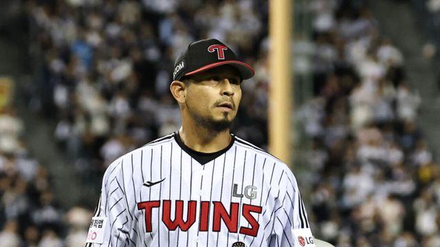 '충격' MLB 112승 LG 카라스코 2회 강판, KIA 임찬규 이어 또 무너뜨렸다