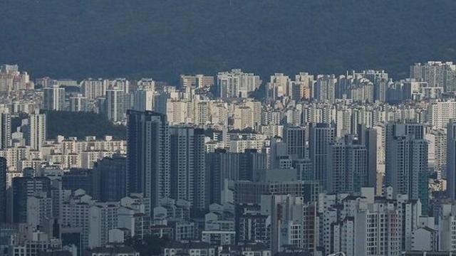 서울 아파트 월세 비중 51%…전세 거래 급감에 첫 과반
