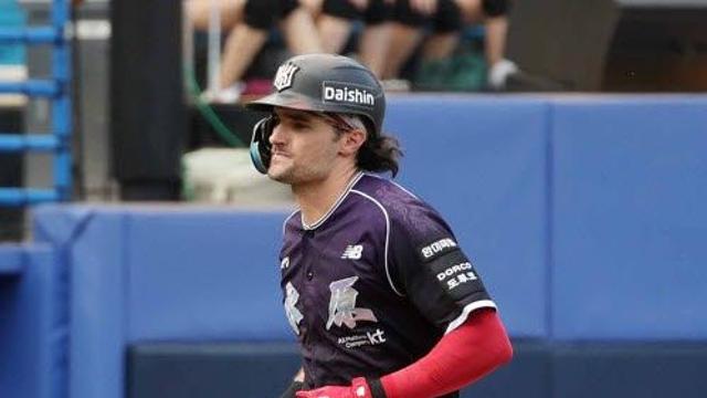 KT 힐리어드, 외국인선수 최초 ‘한 시즌 두 번’ 월간 MVP