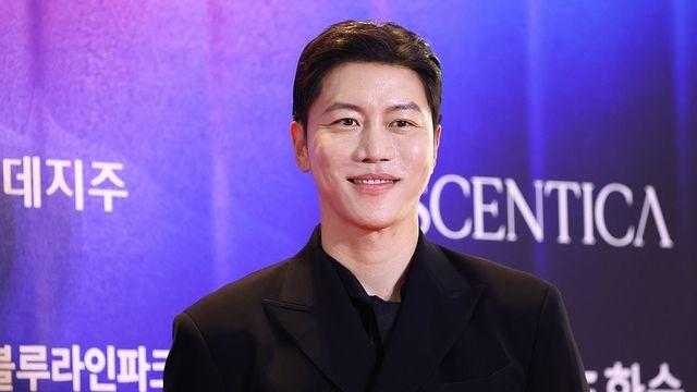 ‘신스틸러’ 배우 음문석, 내년 1월 모델 연인과 화촉