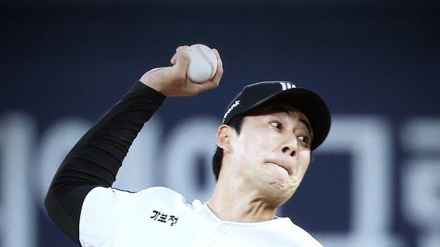 KT 스기모토, 일본 드래프트서 지명…소프트뱅크 육성선수 15명 중 3순위