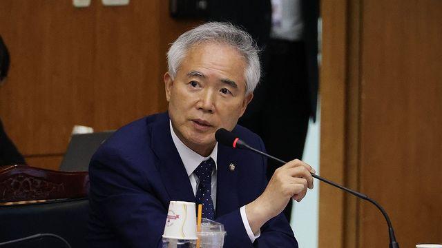 與, 장동혁 명예훼손 혐의 고발 …
