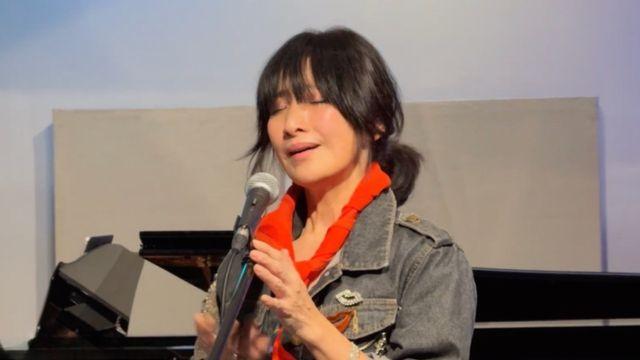 결혼 22년 만에 파경…가수 김정은, 이혼 발표 “아들 양육권 갖기로”