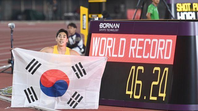 “시력 30% 남은 절망 딛고”…안양시청 장민호, 세계 신기록 세우며 2관왕