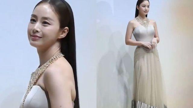 이게 정녕 46세?…’비 아내’ 김태희, 오랜만에 나선 공식석상→여전한 여신 자태