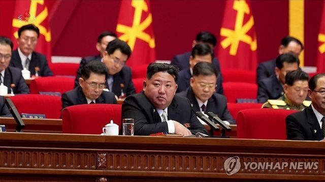 김정은, 중대장대회 지도…