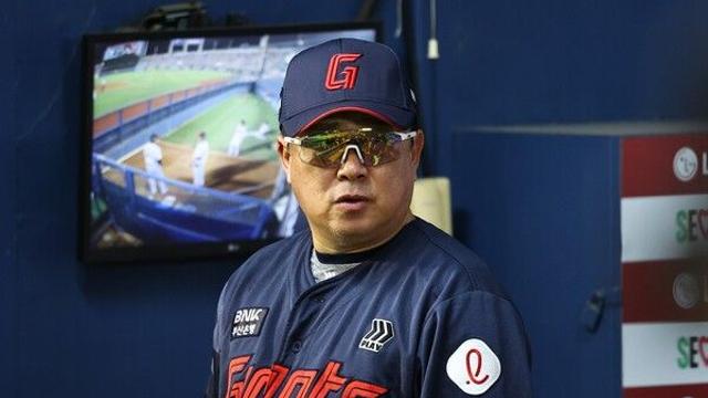 두산에선 7년 연속 한국시리즈, 롯데에선 세 번의 7위… 김태형 감독 떠난다