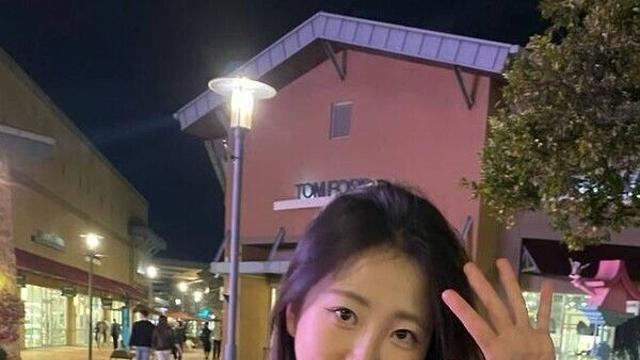 '나는 솔로' 33기 옥순, 갈색 아우터로 완성한 청순 가을 일상 