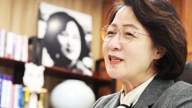 추미애 “정치적 화형 당하더라도 소방 인건비 문제 해결... 빨대 발언은 마음속 무게 표현”