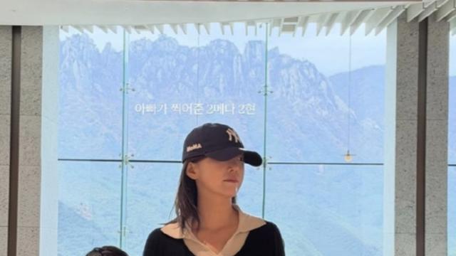 "정상 생활 힘들더니 살 쏙 빠져"… '나는솔로' 31기 옥순, 사진 유출·15가지 루머 딛고 속초 근황