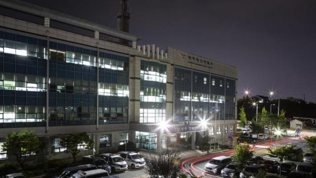 호기심에 고층 아파트서 킥보드 던진 초등학생, 차량 파손했어도 처벌 피해