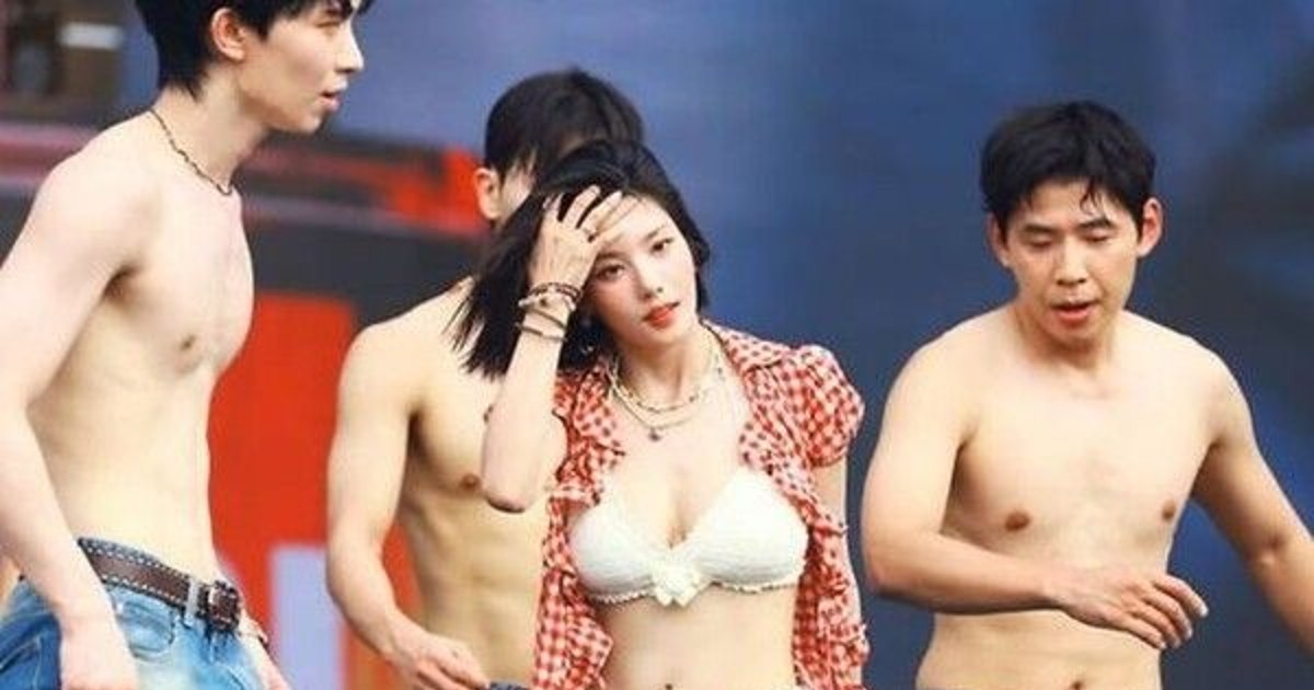 워터밤 400만뷰 권은비 욕조에