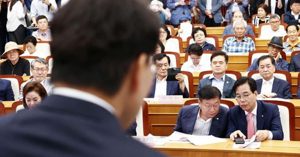 혁신하기는커녕...…