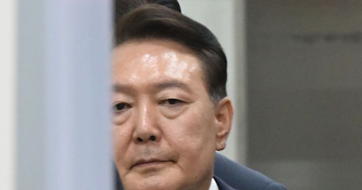 윤석열 측 간혹 수의 벗고 있어…특