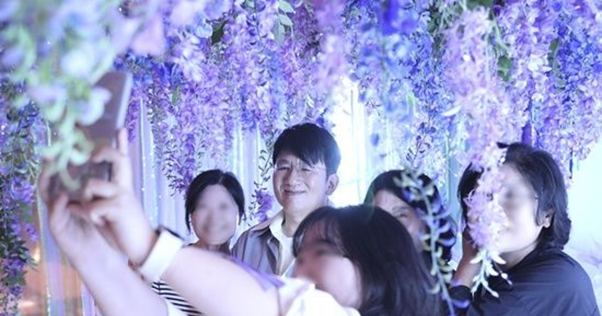 하이브 사옥, 불꽃…