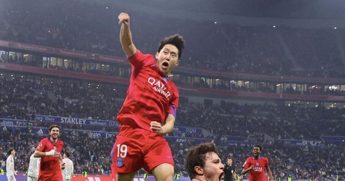 한국 축구 에이스는…