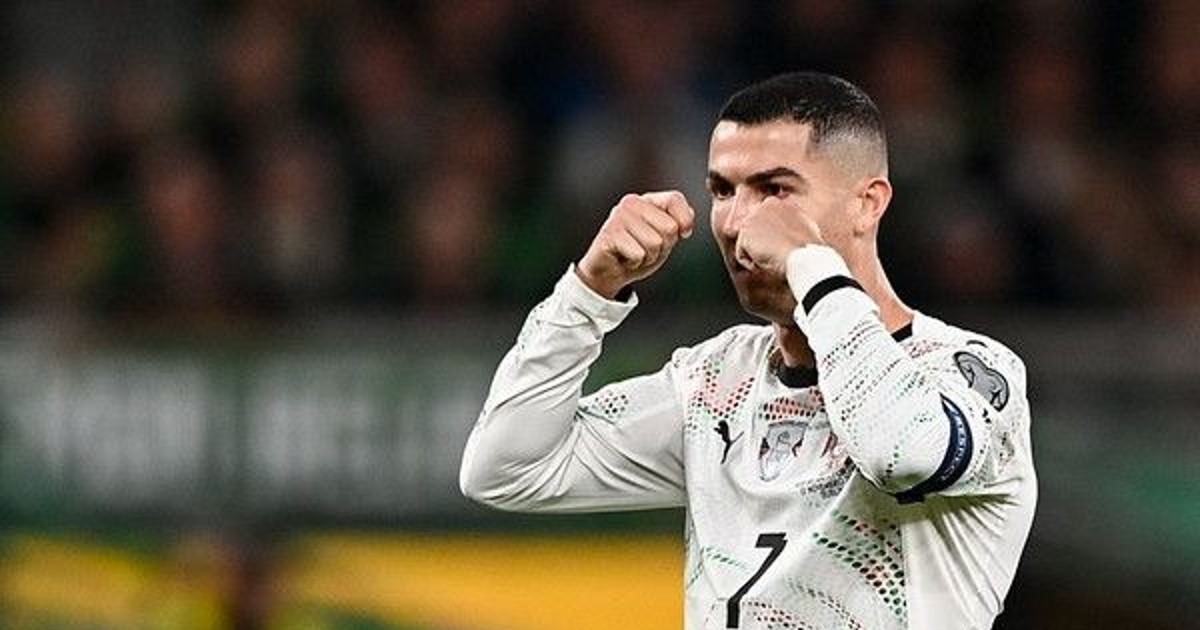 ‘질질 짜라’ 제스…