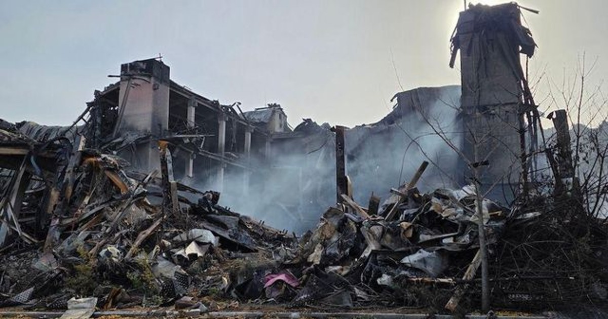 축구장 27개 규모 이랜드 물류센터, 화재로 사실상 전소...사흘째 잔불 작업