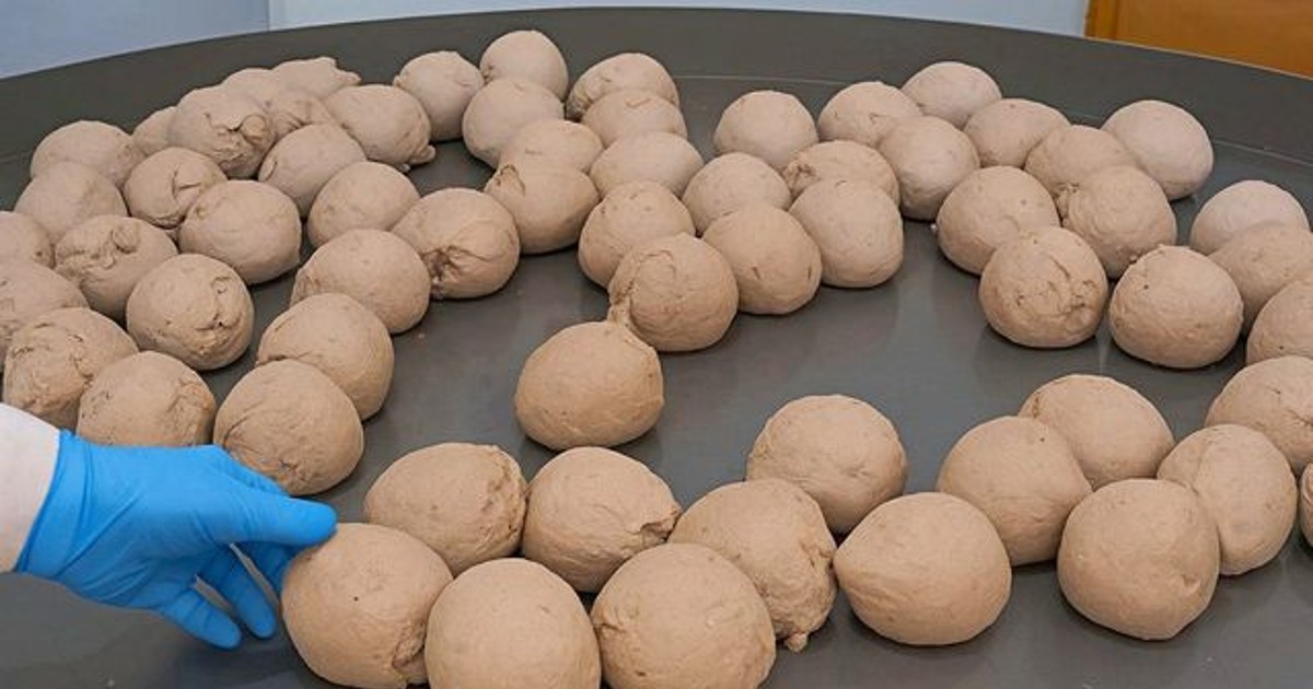 과자, 치킨, 빵 …