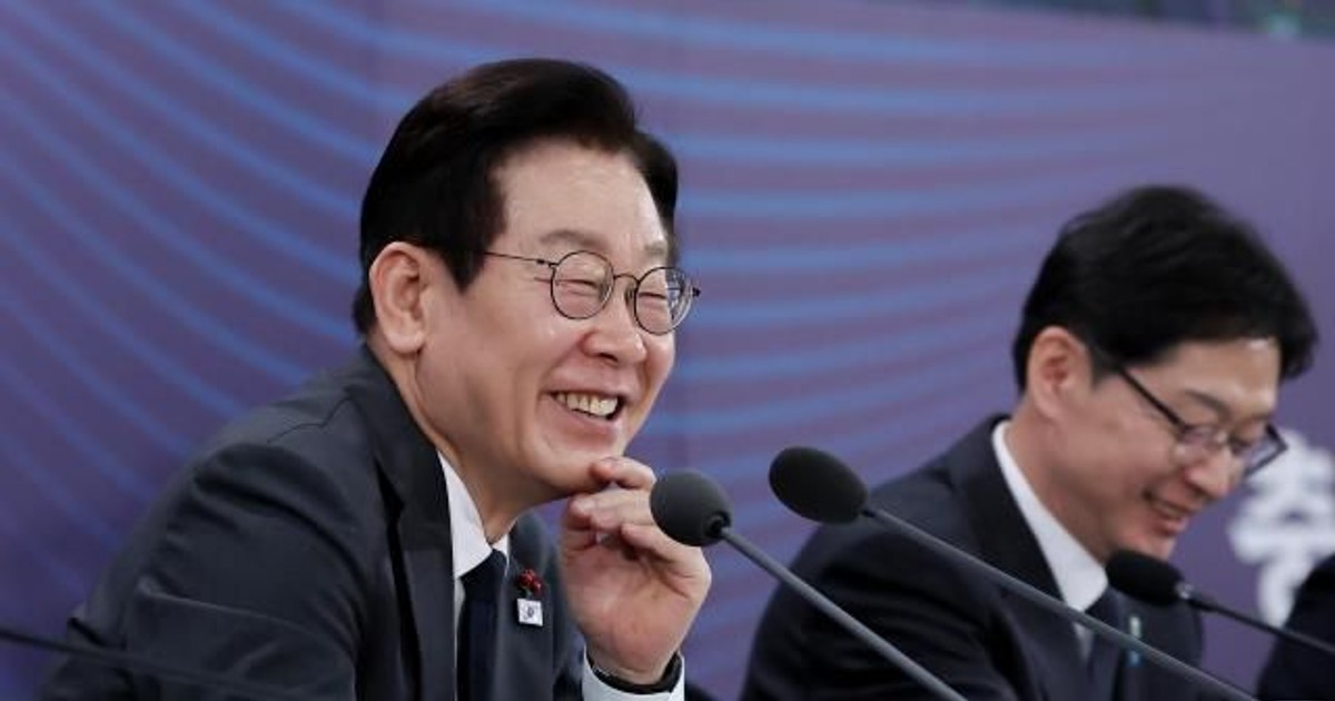 最新民调显示李在明支…