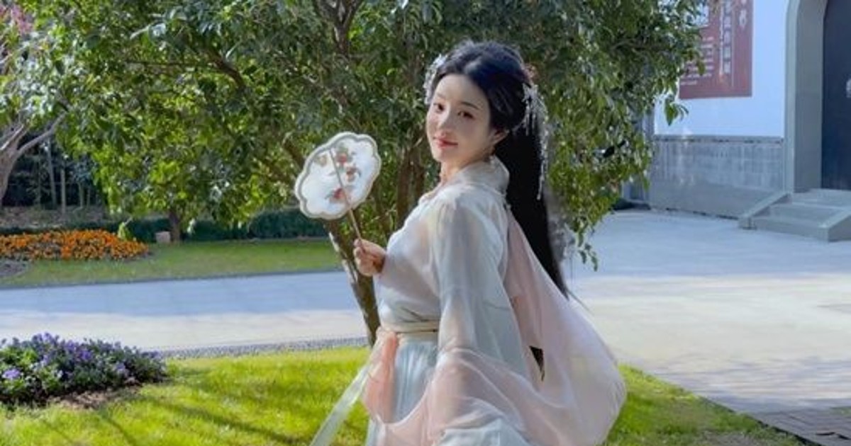 이승기 처형 이유비, 중국 여자라고 해도 믿을 비주얼…왕홍 메이크업 망했어요